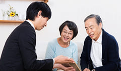 生前から葬儀について相談・準備する方が増えています。